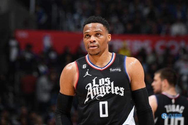 从球场走向 从球场走向